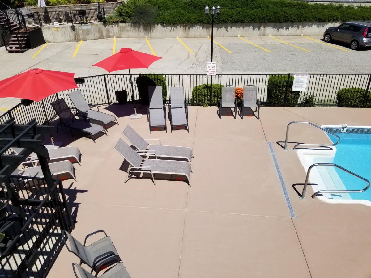 Osoyoos Lakeview Inn & Suites Extérieur photo