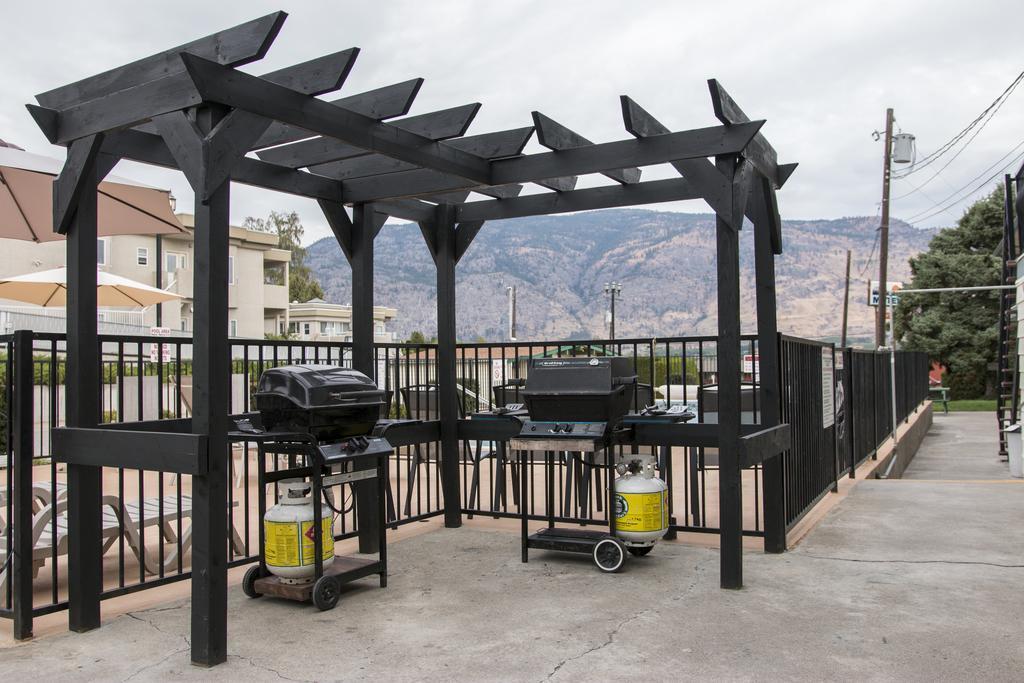 Osoyoos Lakeview Inn & Suites Extérieur photo
