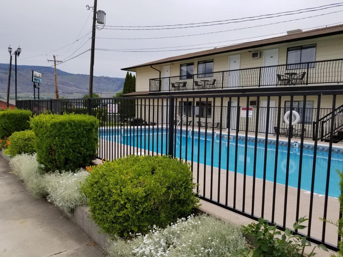 Osoyoos Lakeview Inn & Suites Extérieur photo